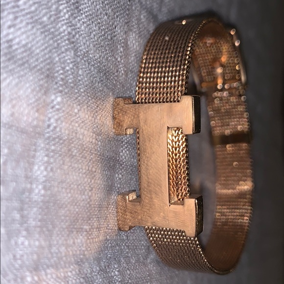 Jewelry - H bracelet